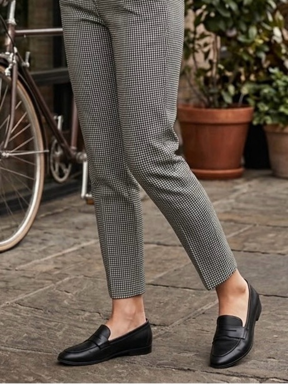 Chico's Black and White Houndstooth Slim Ankle Pants
